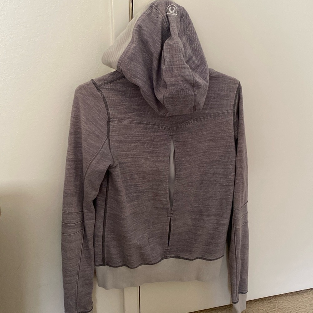 Grey lululemon hoodie EUC